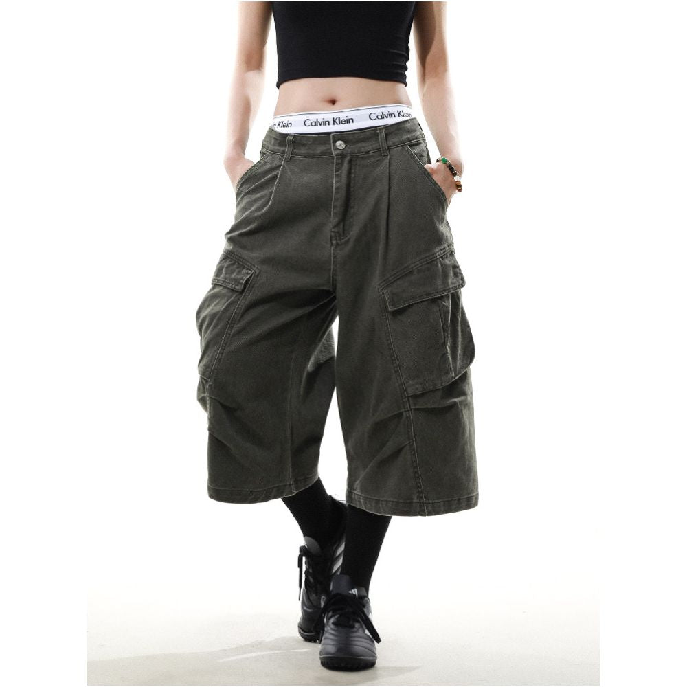 MRNEARLY American Retro Style Large Pocket Pleated Design Cargo Shorts Men s Loose Wide Leg Capri Shorts Trendy image 0