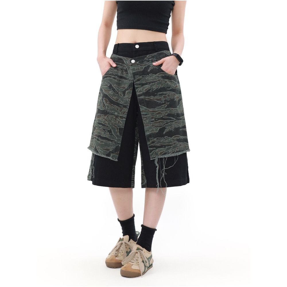 MRNEARLY American High Street Splicing Fake Two Piece Stacked Shorts 2024 Trendy Loose Straight Camo Casual Pants image 1