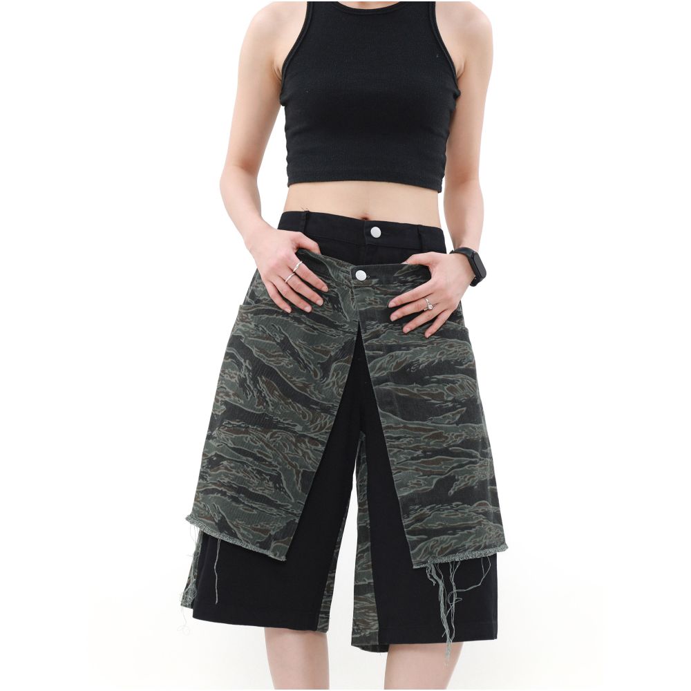 MRNEARLY American High Street Splicing Fake Two Piece Stacked Shorts 2024 Trendy Loose Straight Camo Casual Pants image 3