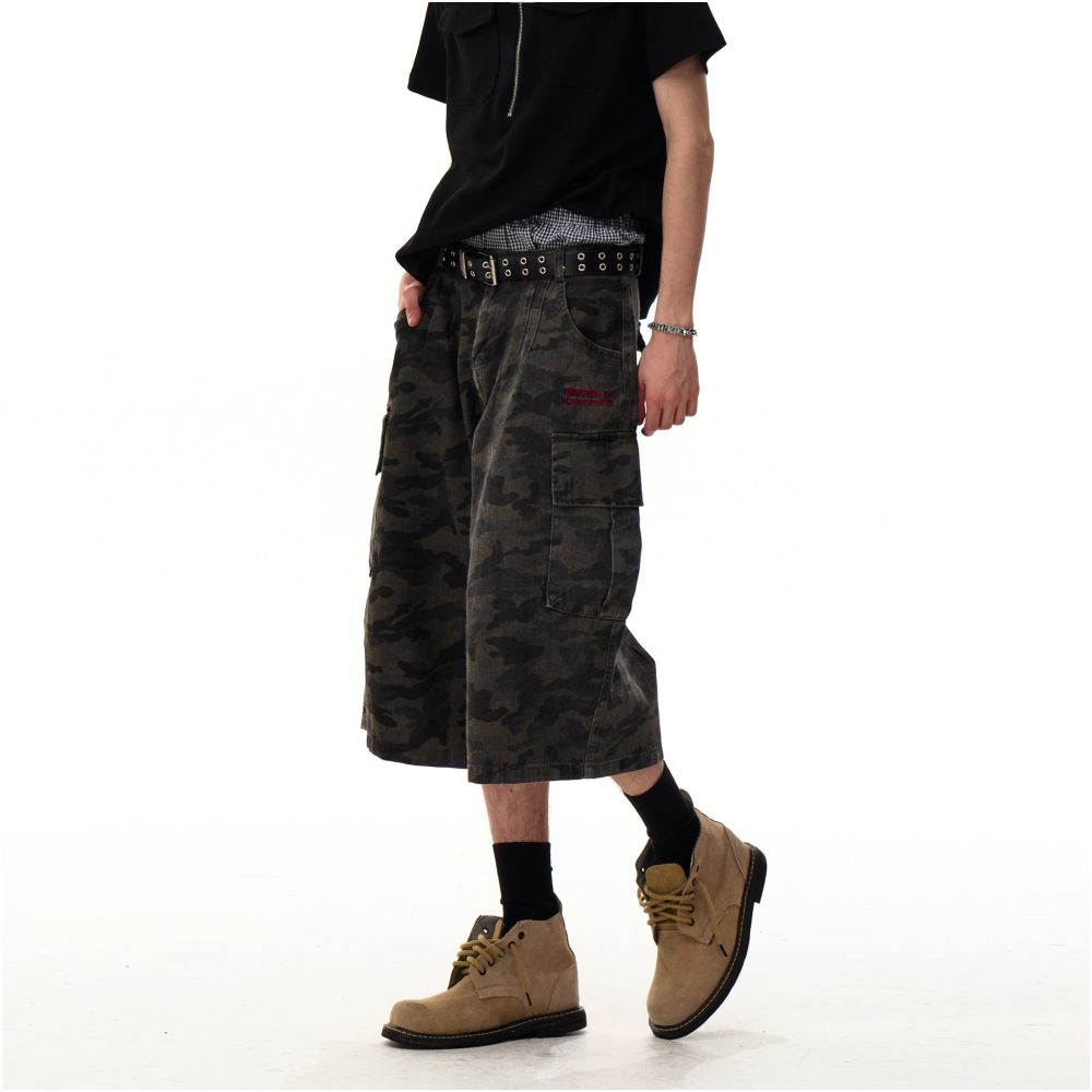 MRNEARLY American retro workwear pants camouflage cropped pants men s lazy wide leg casual shorts for summer image 4
