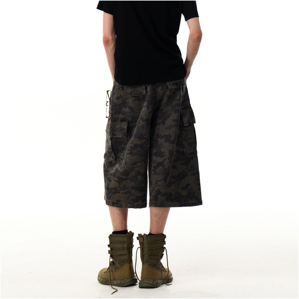 MRNEARLY American retro workwear pants camouflage cropped pants men s lazy wide leg casual shorts for summer image 5