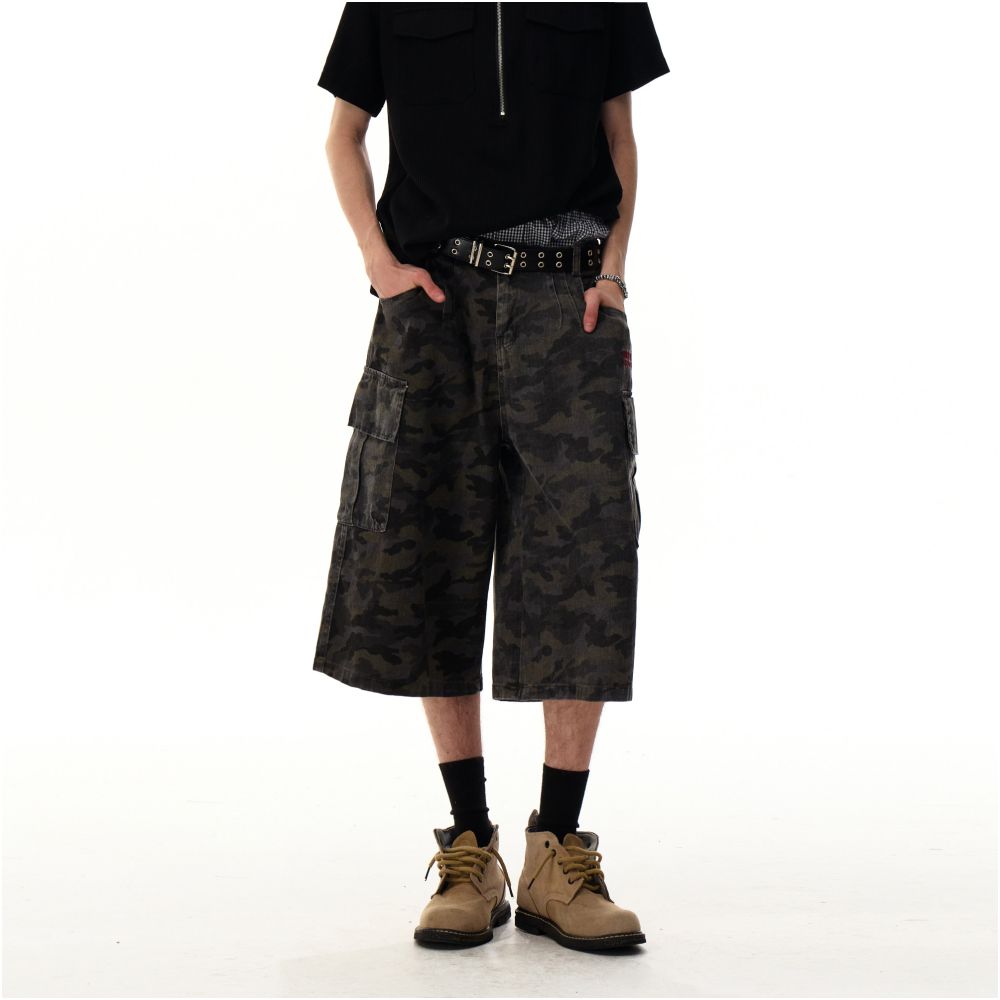MRNEARLY American retro workwear pants camouflage cropped pants men s lazy wide leg casual shorts for summer image 0