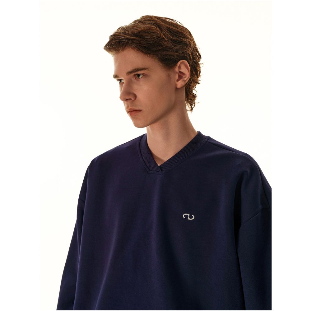 MRNEARLY American retro air layer silhouette V neck sweatshirt men s trendy brand loose casual versatile long sleeved top image 5